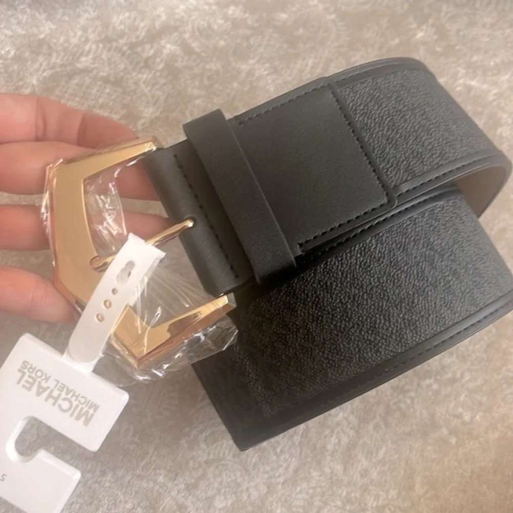 Brand New Michael Kors Wide Strap Black Logo Stretch Belt w/ Gold Tone Buckle